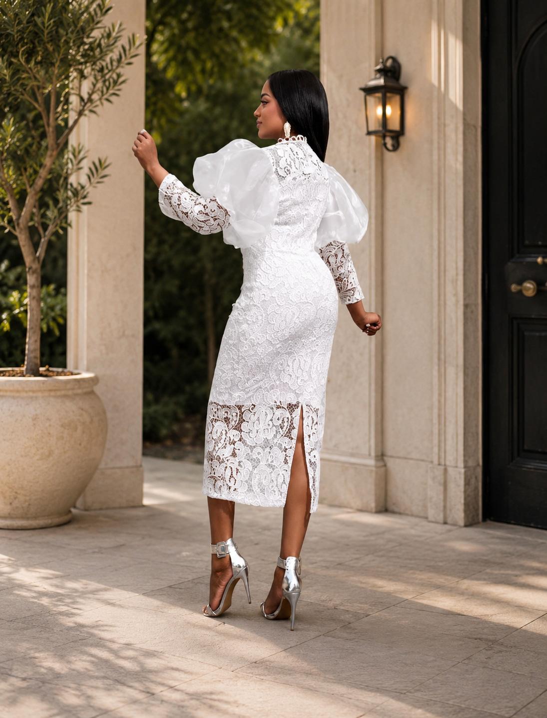 Elegante Lace Midi Dress