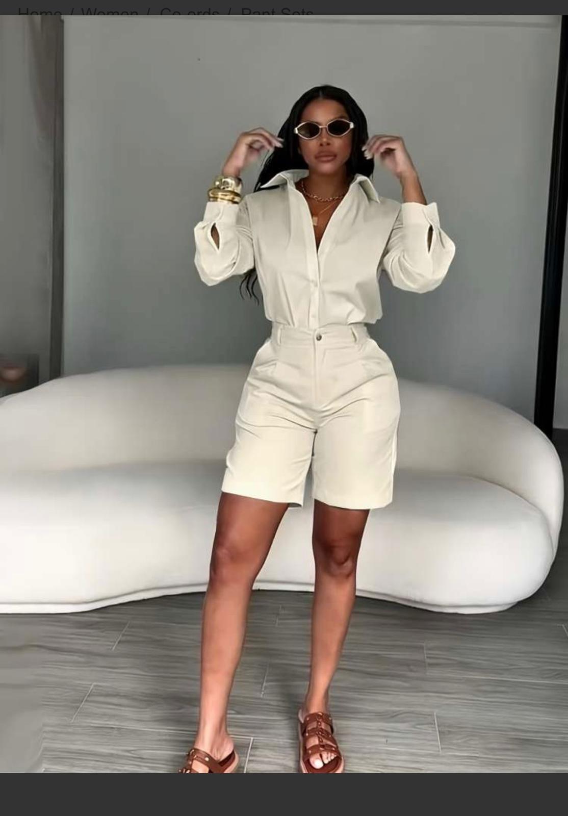 Thia women’s Plain Loose Shirt Knee Shorts Setsare ideal for outfit